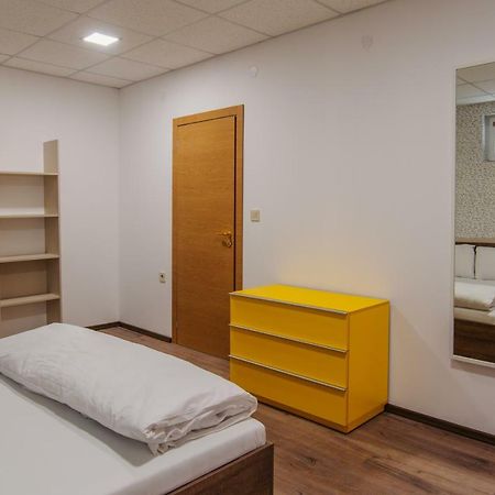Pansion Storgozia Aparthotel Pleven Esterno foto