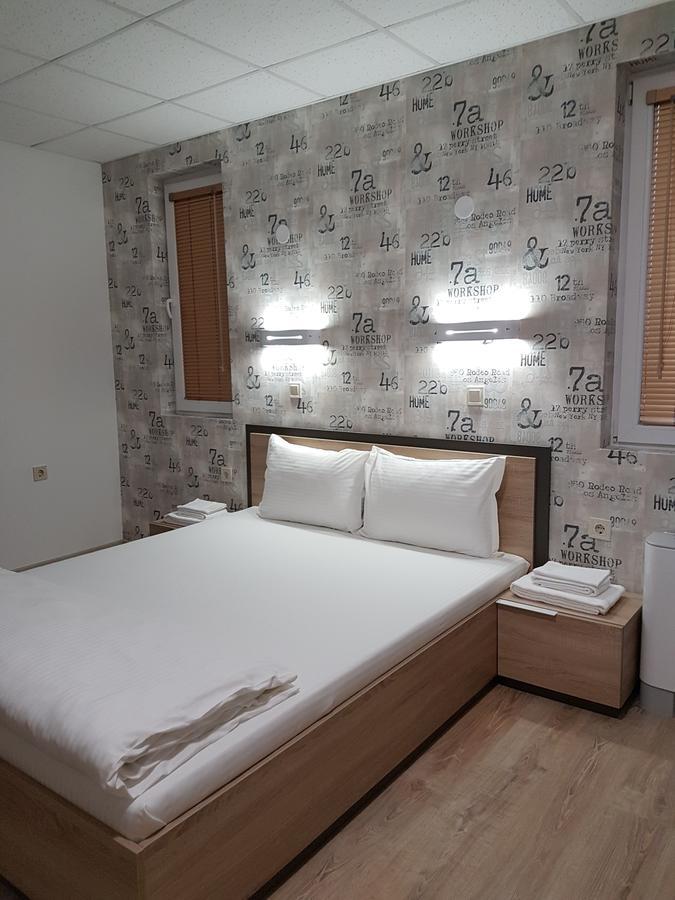 Pansion Storgozia Aparthotel Pleven Esterno foto