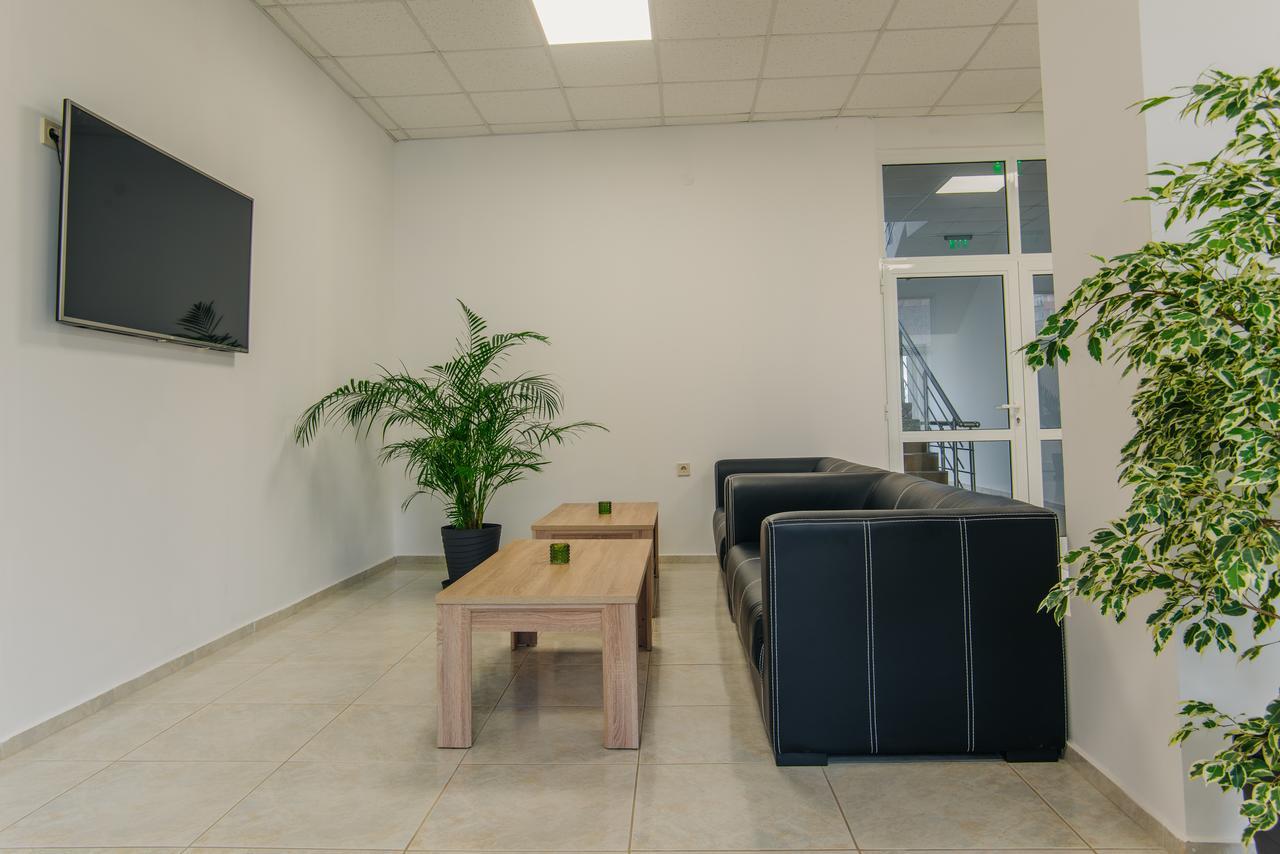 Pansion Storgozia Aparthotel Pleven Esterno foto